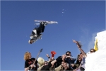 Fab en backflip-to-guitar.
