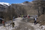 La redescente jusqu'au village, � pied, � la roots.