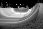 Matt Margetts sur les fesses.