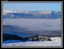 Depuis la Croix de Chamrousse, vue sur le Recoin, la mer de nuage et se termine sur le Vercors
