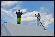 Colby West et Jon Olsson à la pelle