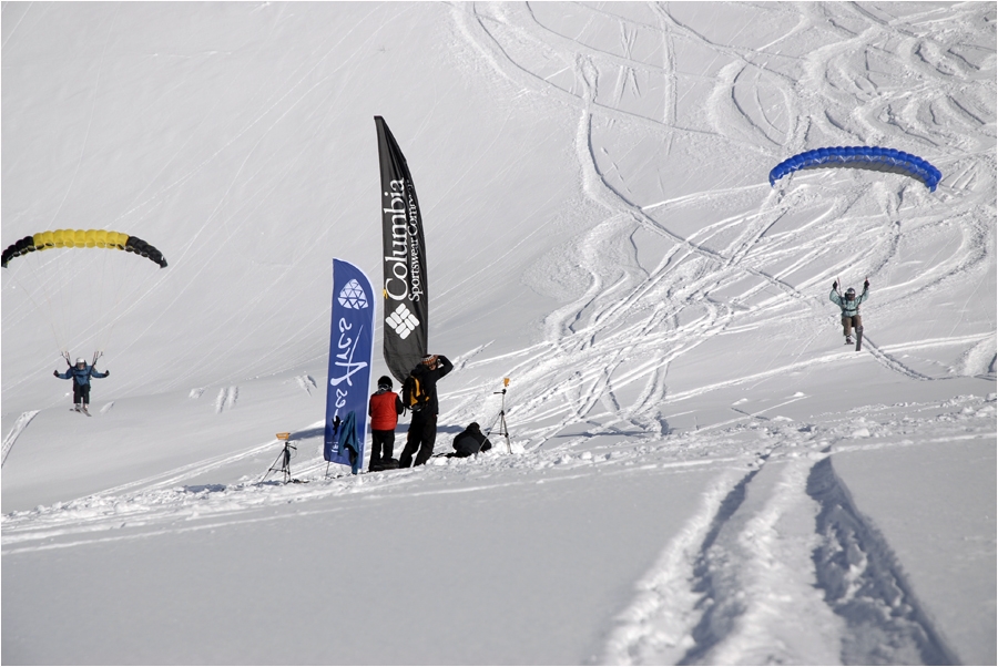 Ligne de l'arriv&eacute;e de la finale ultra serr&eacute;e entre Antoine Montant (&agrave; droite) et Ga&euml;l Amann.