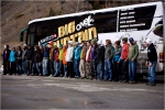 Le bus transportant les riders et le staff.