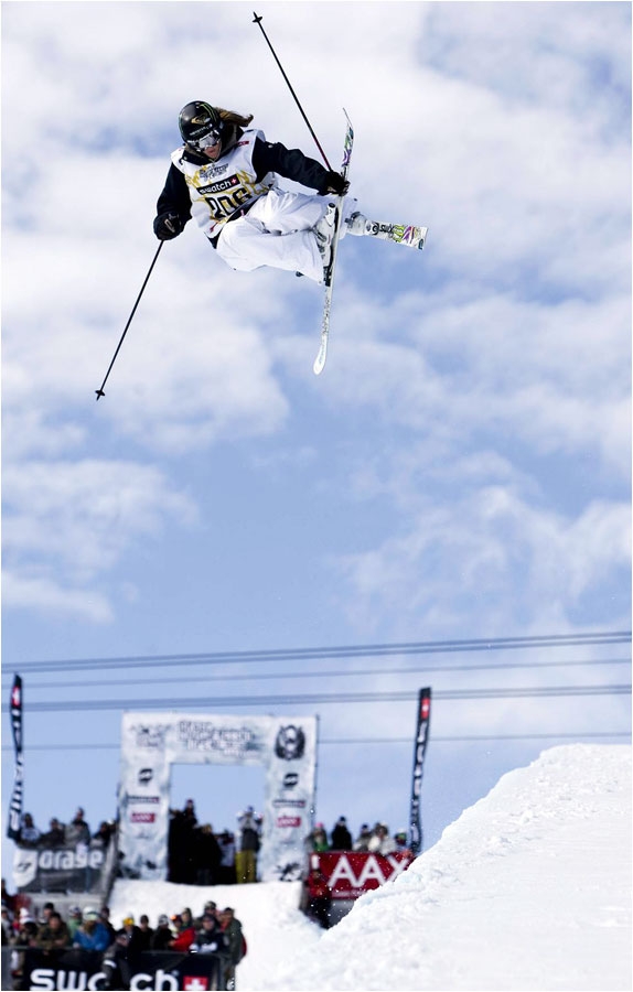 Sarah Burke, meilleure fille dans le demi-tube de Laax.