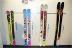 Les premiers skis Apo, la famille au complet.