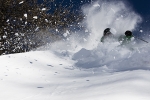 Asbjörn Eggebö Naess fait littéralement exploser cette neige pourrie.