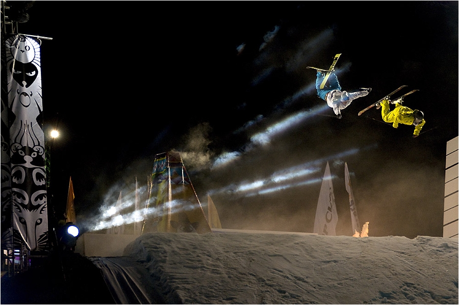 Lolo Favre et l'Espagnol Javi Vega en double backflip.