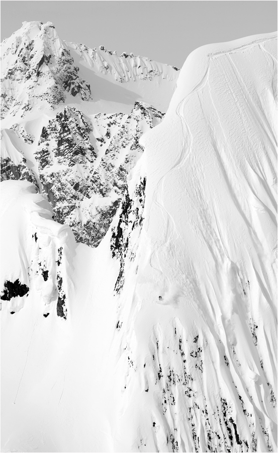 Seth Morrison choisis sa ligne sur ''Hotel'' avec une bonne cliff en bas. Normal.