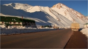 Le col de Los Penitentes, au pied de l’Aconcagua, plus haut sommet de l’Amérique du Sud.