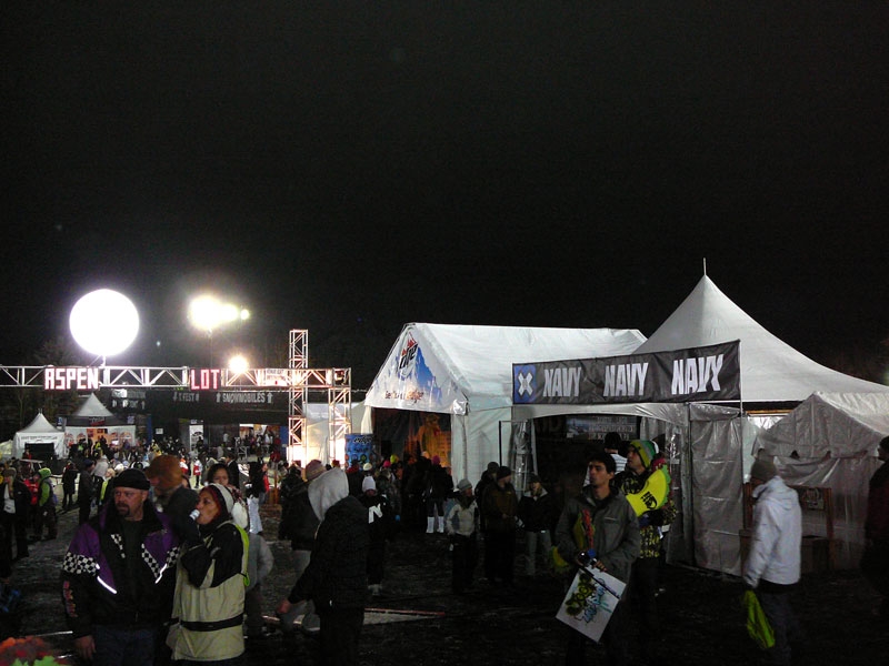 un tas de stands organis&eacute;s par les sponsors