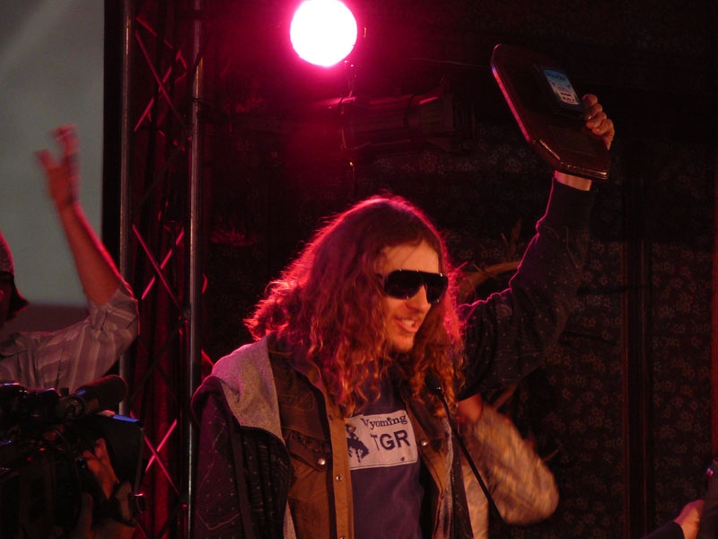 Sage Cattabriga-Alosa en mode rock star