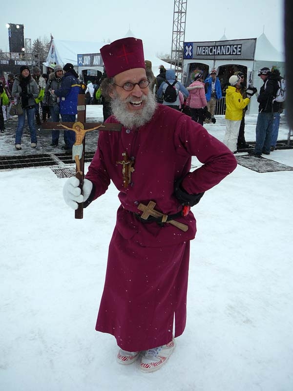 le cirque permanent des Xgames, avec ses personnages(celui la est gratin&eacute;)
