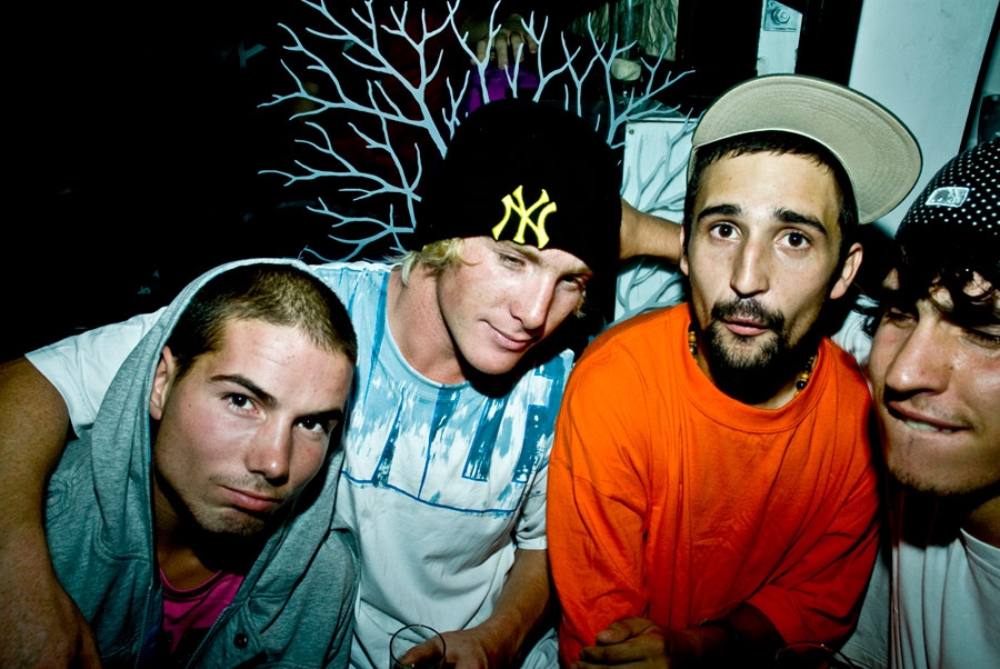 Enzo Locarini, Sam Favret et Lao