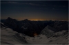 Les lumières de Milan, au loin.