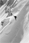 Xavier De Le Rue est snowboarder, mais son talent fait évoluer le freeride en général et donc forcément le ski. Ici à Atlin, Yukon en 2007. Eos 1DIIN + f4/300mm + converter*1.4. 