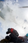 Le crew PBP, Tim Durtschi, Charlie Ager, Riley Leboe, Brandon Kelly et Jeff Thomas prend l'ascenseur à Revelstoke.