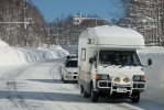le mini camping car de Tatsuya (avec pare buffle)