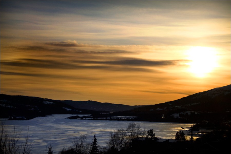 Coucher de Soleil sur &Aring;re
