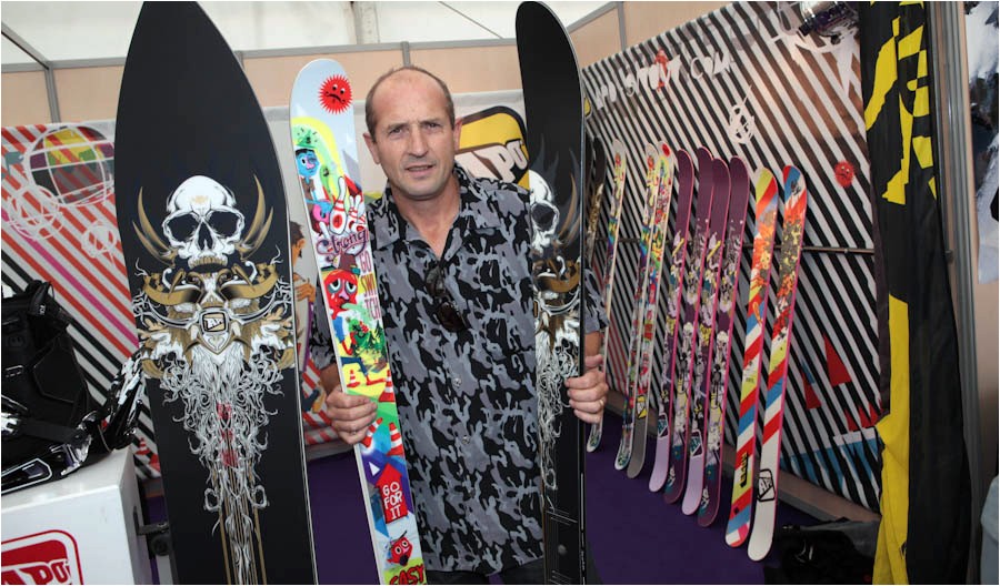 Regis Rolland sur le stand Apo