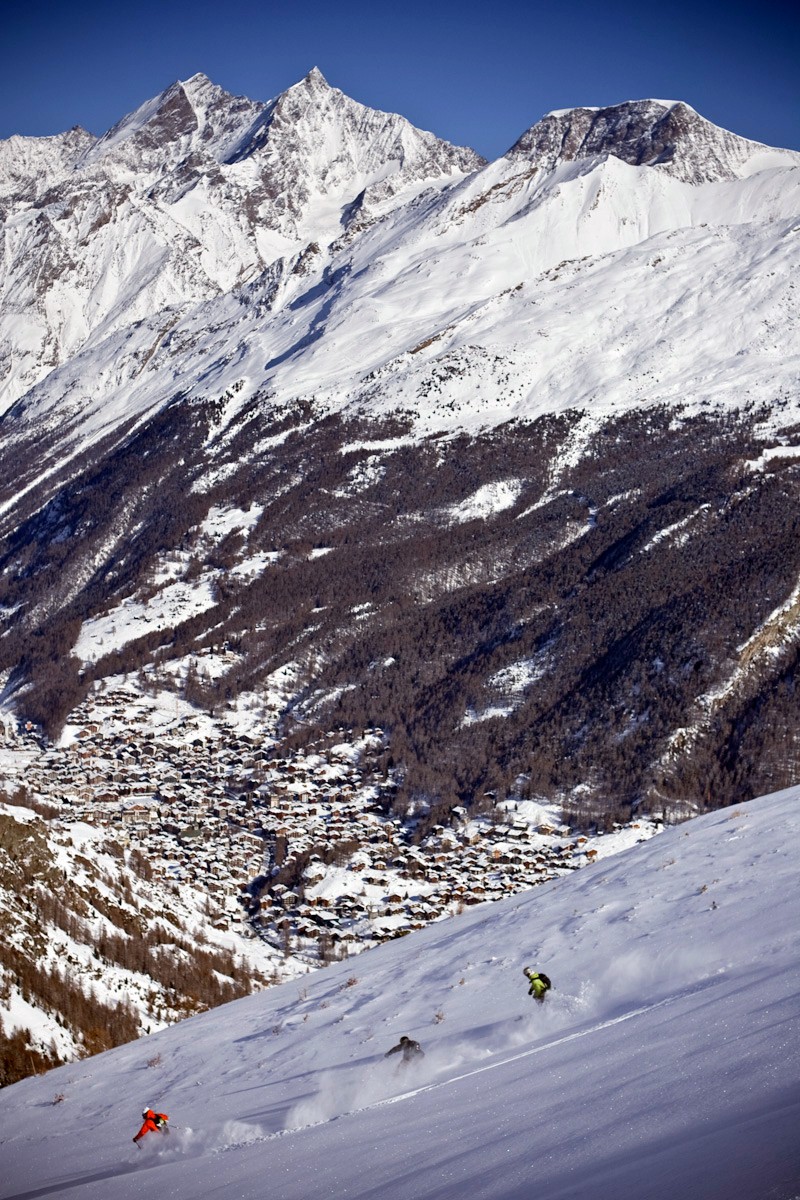 Laurent Niol avec les riders en redescendant sur Zermatt. 