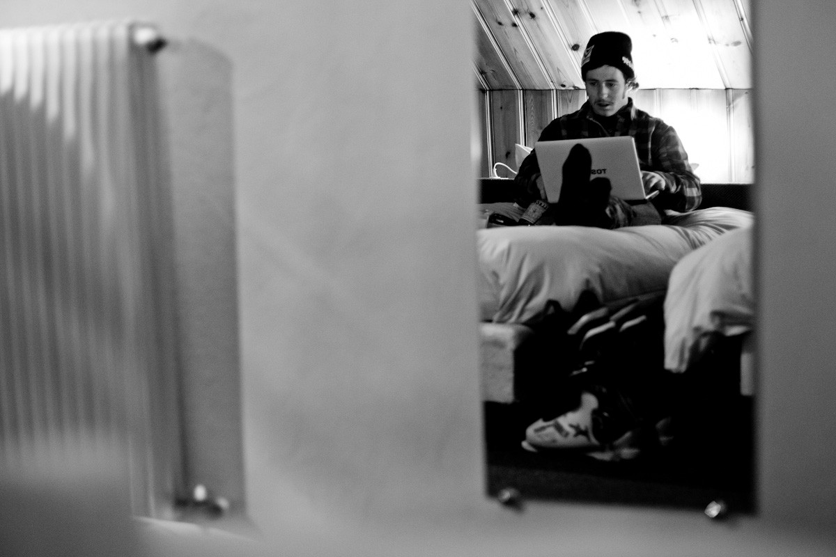 Jeudi soir 18h02. Enfin arriv&eacute; &agrave; l'h&ocirc;tel&nbsp;! Je me d&eacute;tends dans ma chambre en attendant le premier rider&rsquo;s meeting&nbsp;! Le calme avant la temp&ecirc;te.