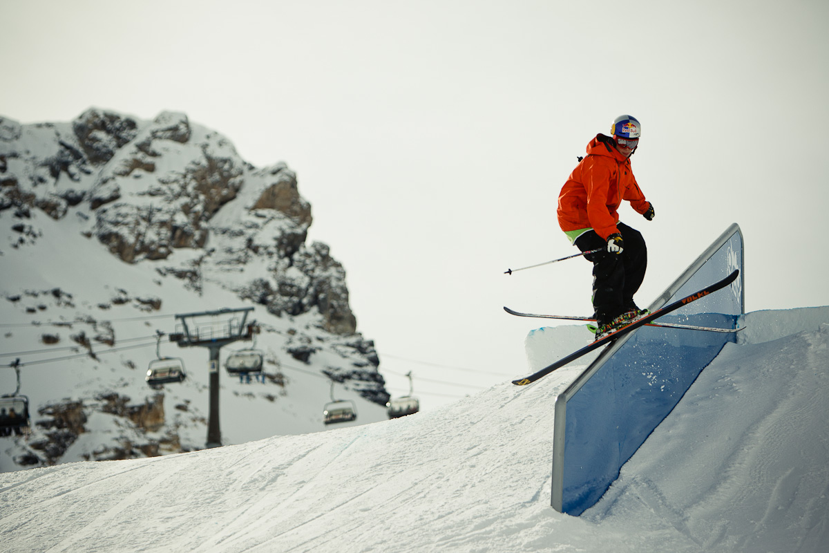 Markus prends ses marques sur les rails du slopestyle