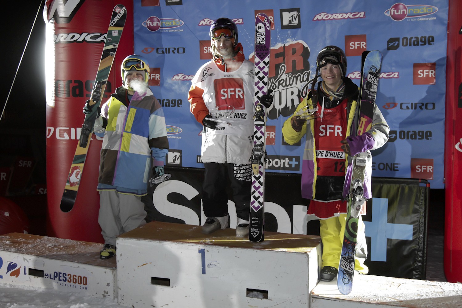 Podium du SFR &agrave; l'Alpe d'Huez