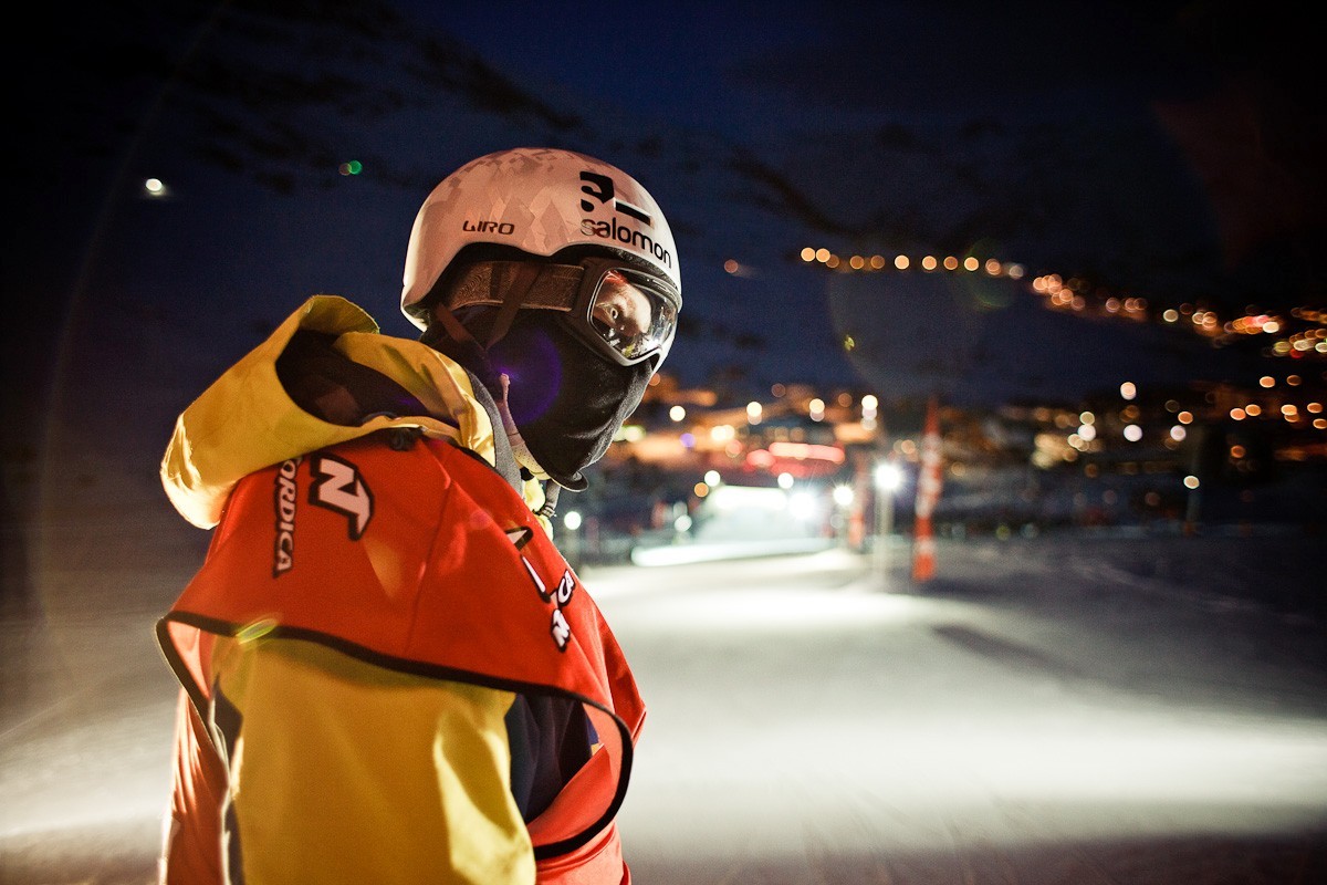 derni&egrave;re minute de concentration avant la finale nocturne &agrave; L'alpe d'Huez (photo : P.M)