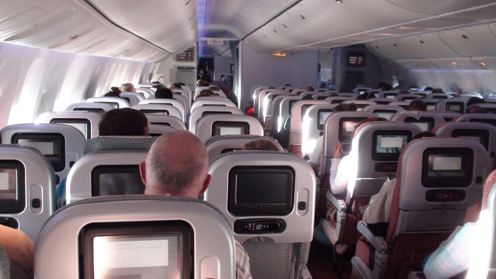 Un peu serr&eacute; dans l'avion