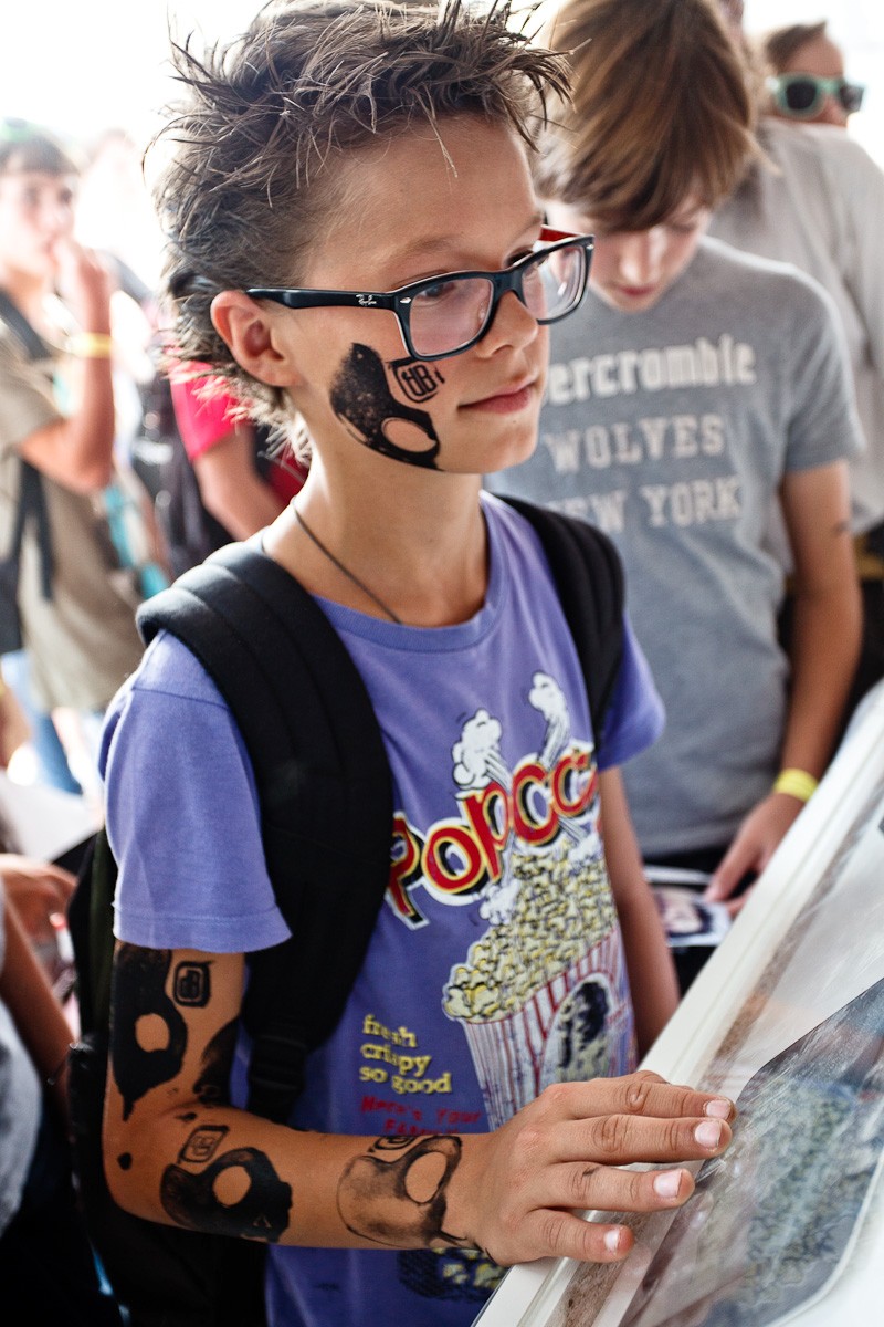 Les jeunes qui se font tatouer le logo des marques
