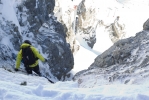 Victor en direction d'un joli petit couloir sur les hauteurs de Val d\'Ise?re