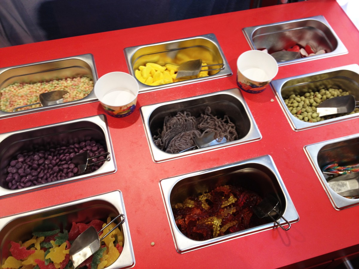 Avoir des bonbons sur son stand c'est un plus (DaKine)