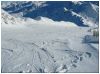La piste bleue Mira. Attention, il y a beaucoup de monde l�... Y a au moins 2 personnes !