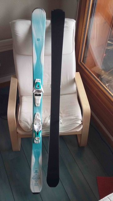 salomon kiana skis