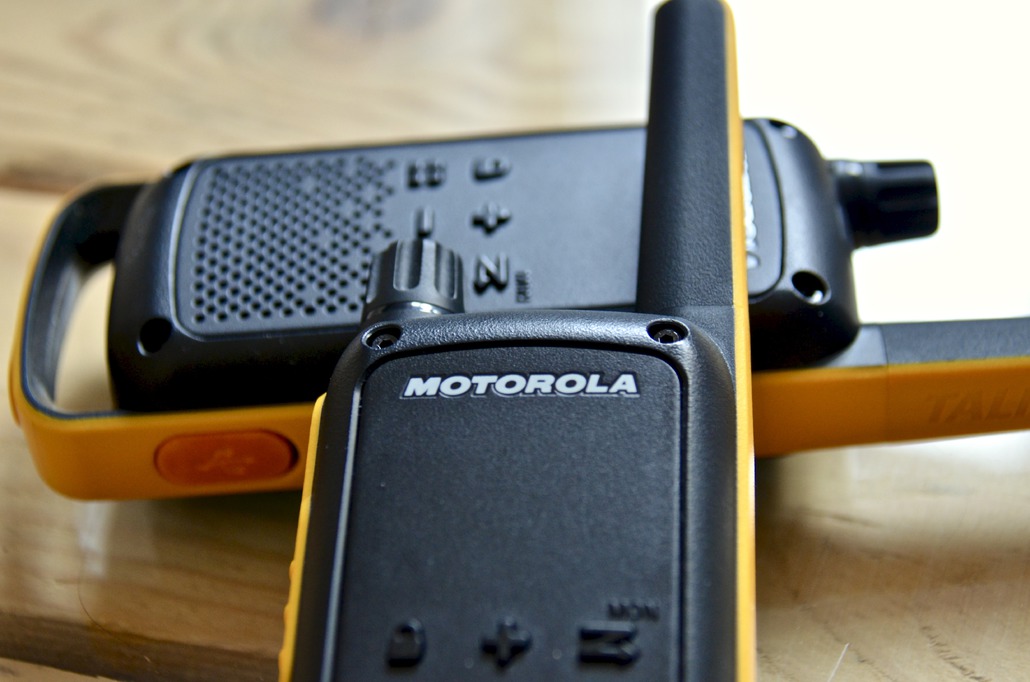 Motorola T82 EXTREME WALKIE-TALKIES
