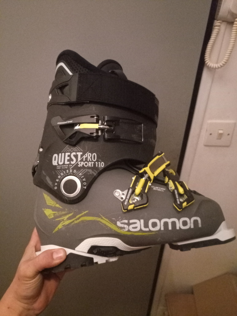 Salomon Quest Pro 110
