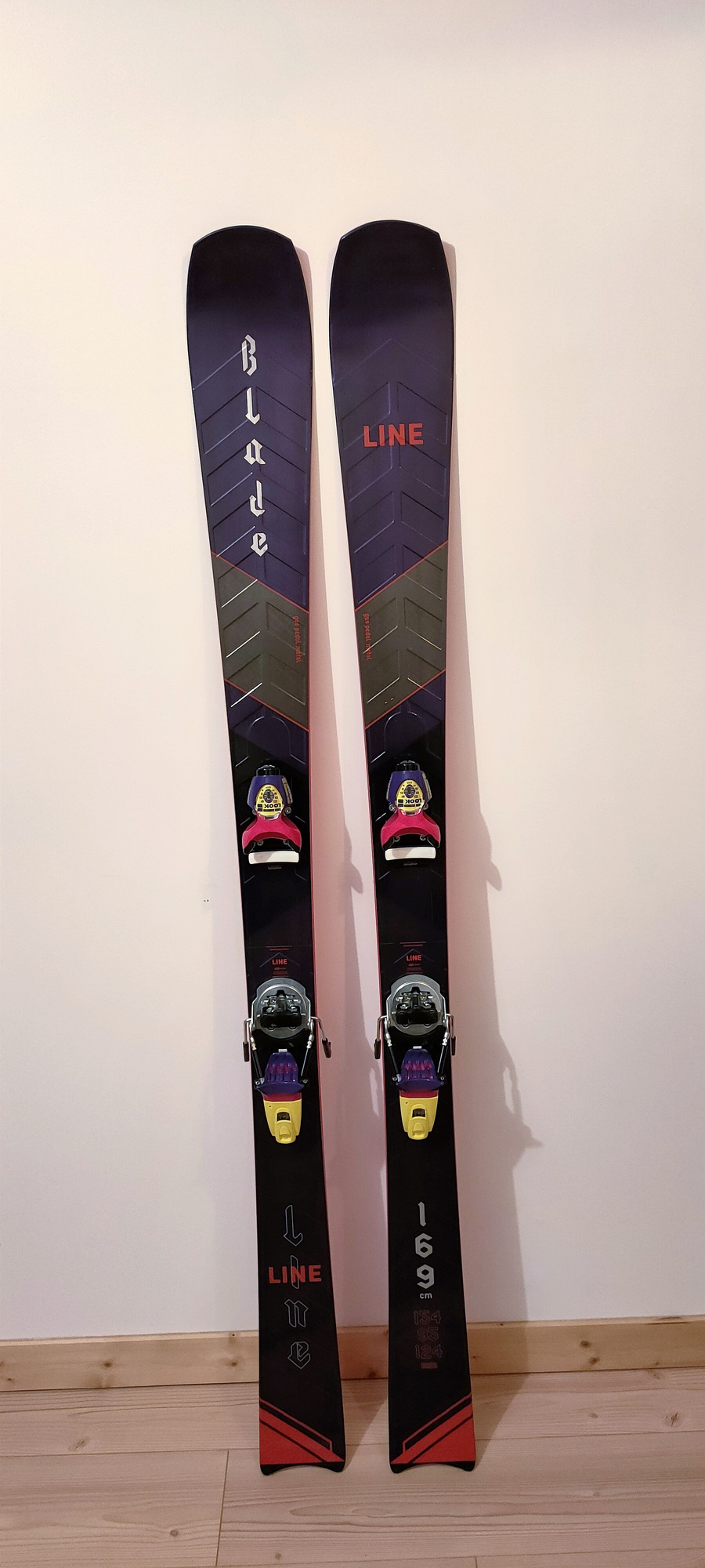 Line Blade