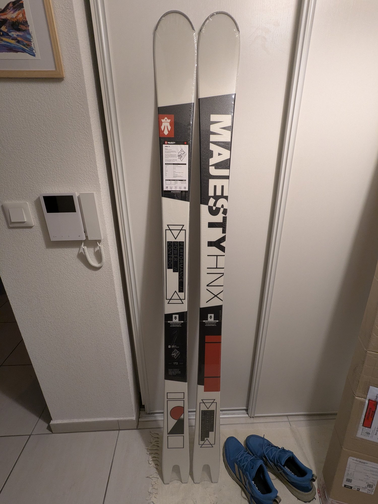 Majesty Hnx ti
