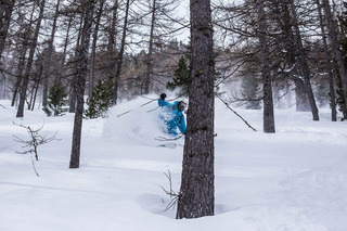 Isola 2000-18-03-15