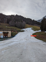 Très faible enneigement sur Areches, vivement 2023...