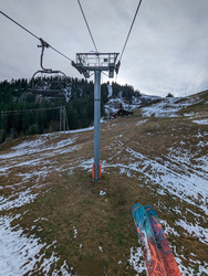 Très faible enneigement sur Areches, vivement 2023...