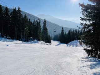 Pas trop mal au dessus de 1500m, très limite en dessous