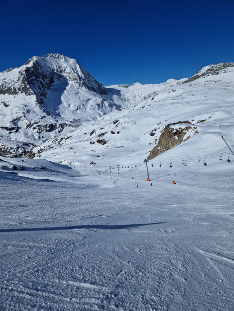 Du bon ski malgré le faible enneigement 