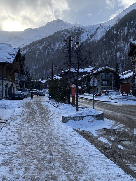 Quelques cm de fraiche du bon ski de piste en perspective