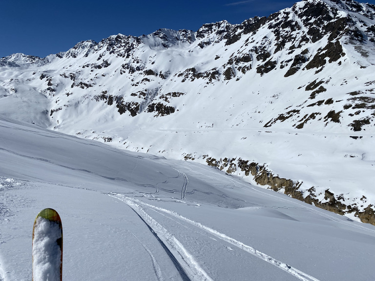 Encore de quoi !  au Pays désert avant la tempête