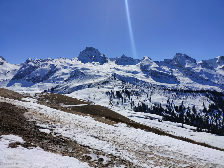 Du ski de printemps 4⭐ même à moyenne altitude 