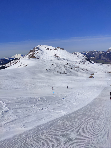 Du ski de printemps 4⭐ même à moyenne altitude 