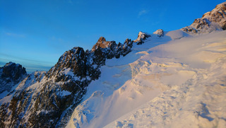 Vieille croûte  partout, neige fraîche nulle part