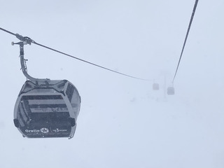 Une Grande première polaire, poudreuse et tempétueuse !
