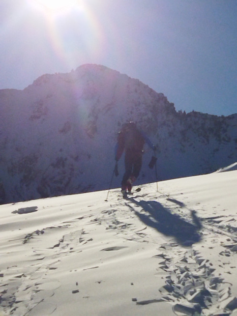 Frigo Pyrénéen avec de la poudreuse 